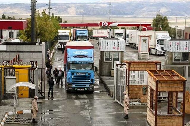 فعالیت شبانه روزی مرز بازرگان
