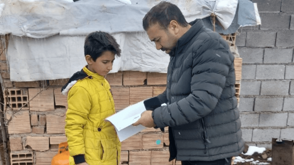 توزیع درسنامه‌های آموزشی برای روستاهای فاقد اینترنت آذربایجان‌شرقی