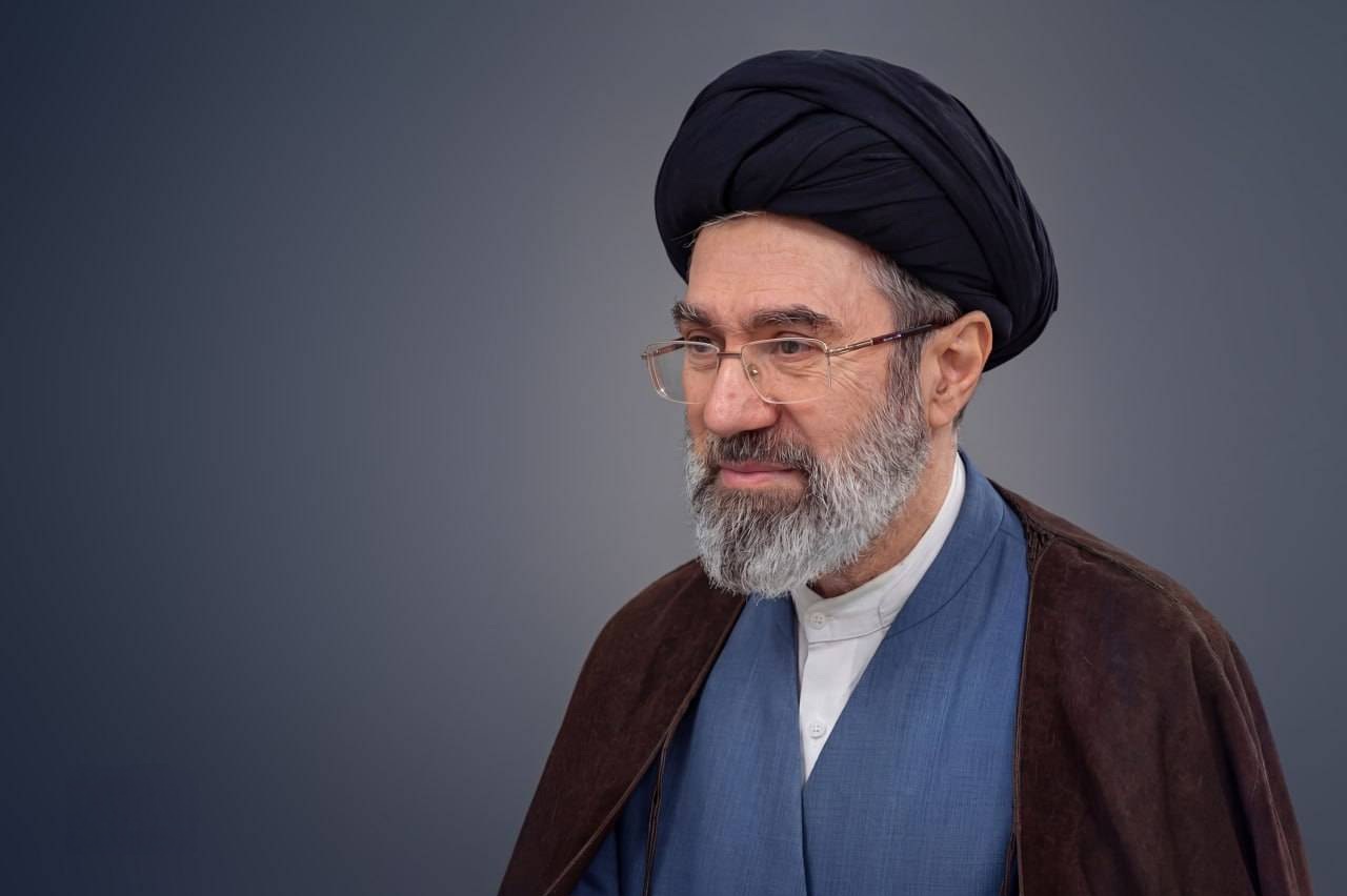 شعار سال ۱۴۰۵: «اقتصاد مقاومتی در سایه وحدت ملی و امنیت ملی»
