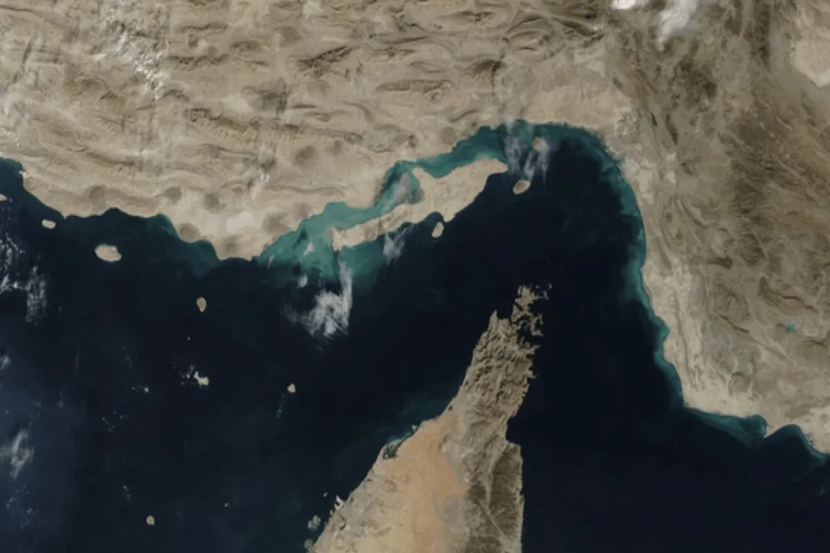 حبس ۱۳۲ کشتی کانتینری در داخل خلیج فارس پشت تنگه هرمز