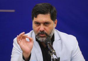 حضور نیروهای مردمی در عملیات تعمیر منازل آسیب‌دیده از جنگ تحمیلی تهران