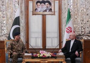 دیدار فرمانده ارتش پاکستان با رئیس مجلس شورای اسلامی