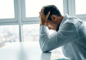 تاثیر کاربردی یوگا بر کاهش علائم افسردگی