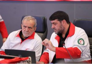 شرحی از عملکرد هلال‌احمر در جنگ تحمیلی در حضور رئیس جمهور؛ انتقال ۷۱۴۴ مجروح به مراکز درمانی