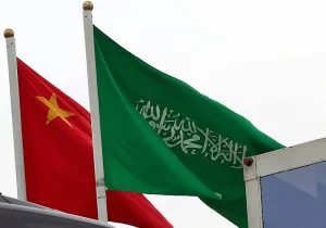 فروش نفت عربستان به چین نصف می‌شود