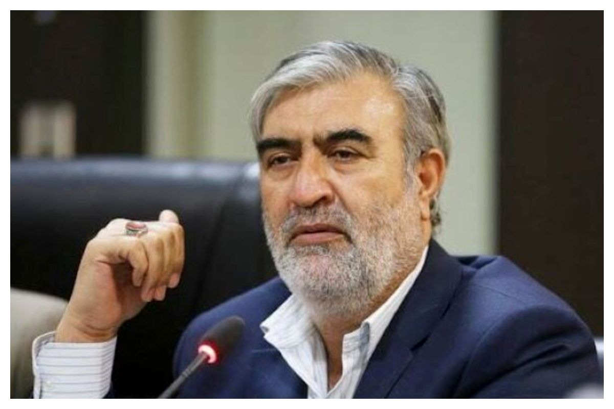 ابراهیم عزیزی: عراقچی در سفر به پاکستان هیچ مأموریتی در حوزه هسته‌ای ندارد