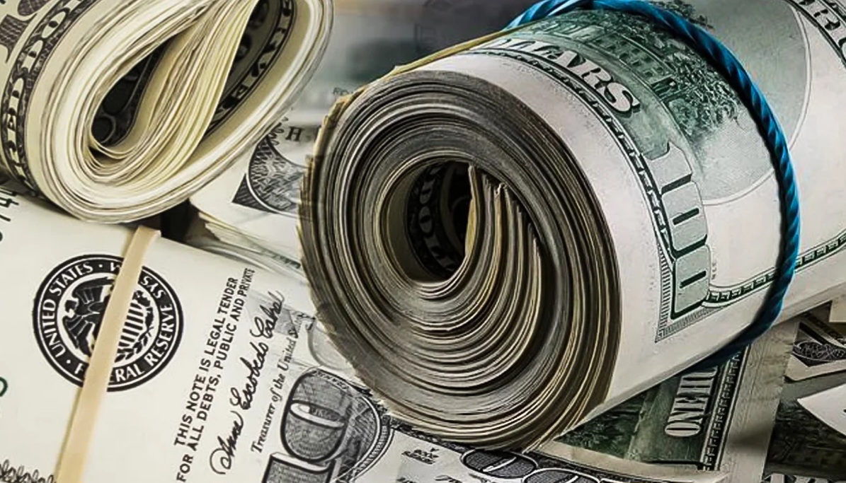 کارشناس بازارهای مالی: پیش‌بینی قیمت دلار در شرایط تحریمی و جنگی چالش‌برانگیز است