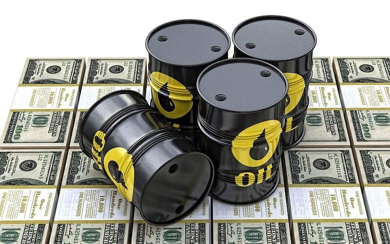 بازار جهانی نفت با کمبود شدید و تخلیه ذخایر روبه‌روست