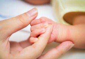 پیک افسردگی پس از زایمان؛ نقش کلیدی مراقبت‌های بهداشتی