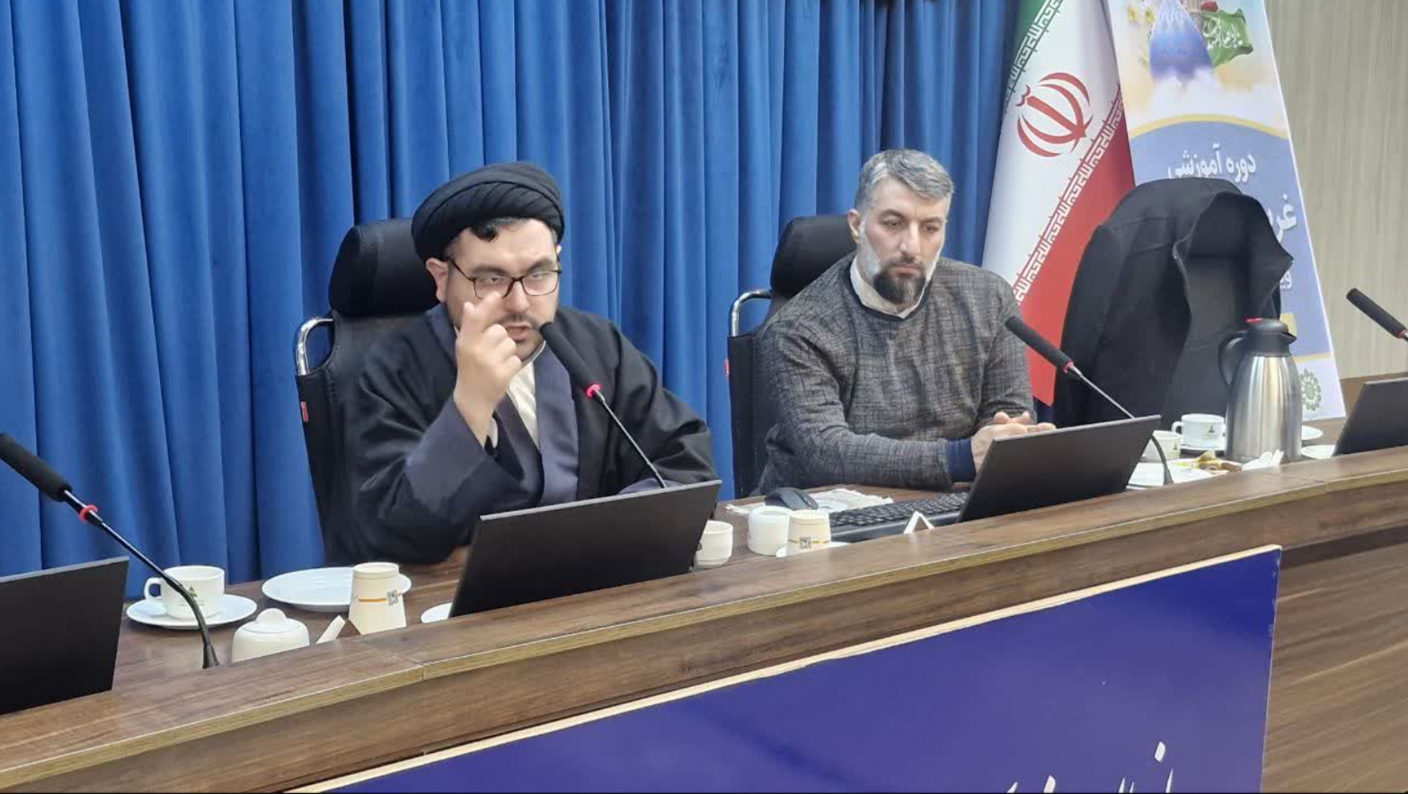 نشست تخصصی غرب و مهدویت در منطقه آزاد ارس برگزار شد