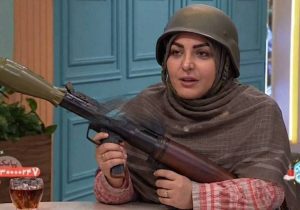 مجری صداوسیما با آرپی‌جی روی آنتن آمد!