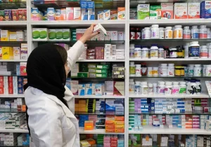 عاقبت بدعهدی بیمه‌ها؛ بحران نقدینگی داروخانه‌ها