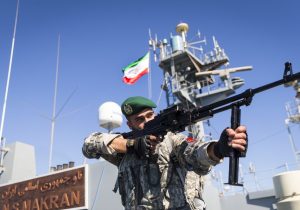 نیروی دریایی ارتش: اخطار قاطع دادیم، شناور دشمن عقب‌نشینی کرد