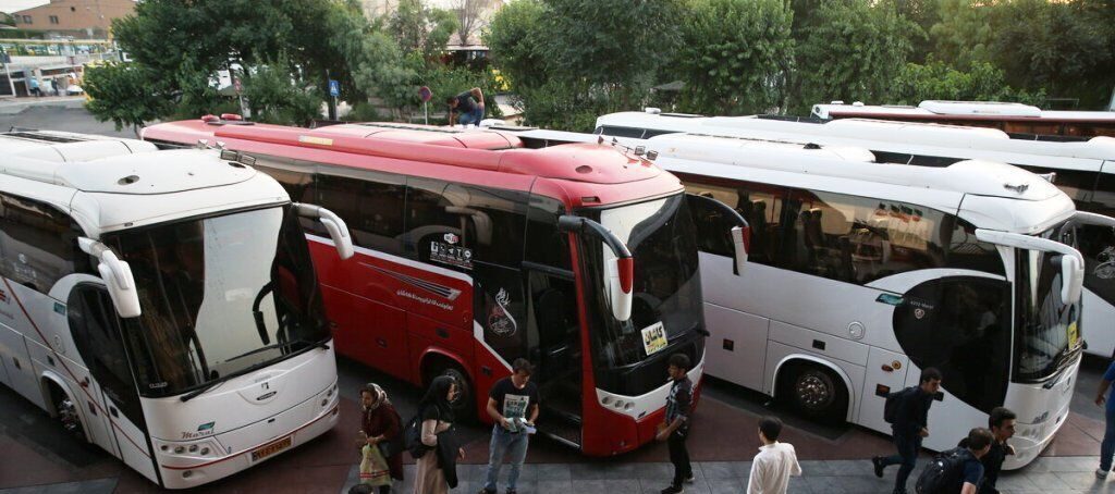 اعزام ۲۲۰ دستگاه اتوبوس برای انتقال زائران آذربایجان‌غربی به مراسم تشییع شهید قائد امت
