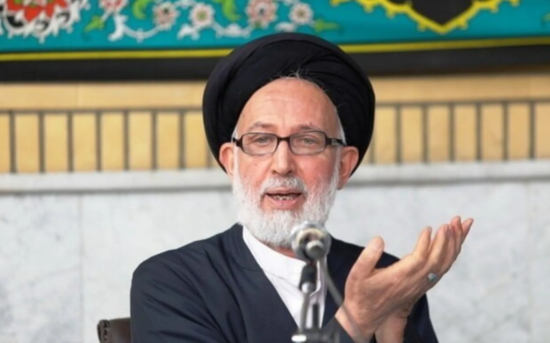 ایازی: مخالفان مذاکره اقلیت‌اند؛ فقط صدایشان بلندتر است