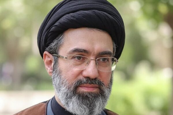 آیت‌الله خامنه‌ای: هیچ‌کس نباید در برابر قانون امتیاز داشته باشد