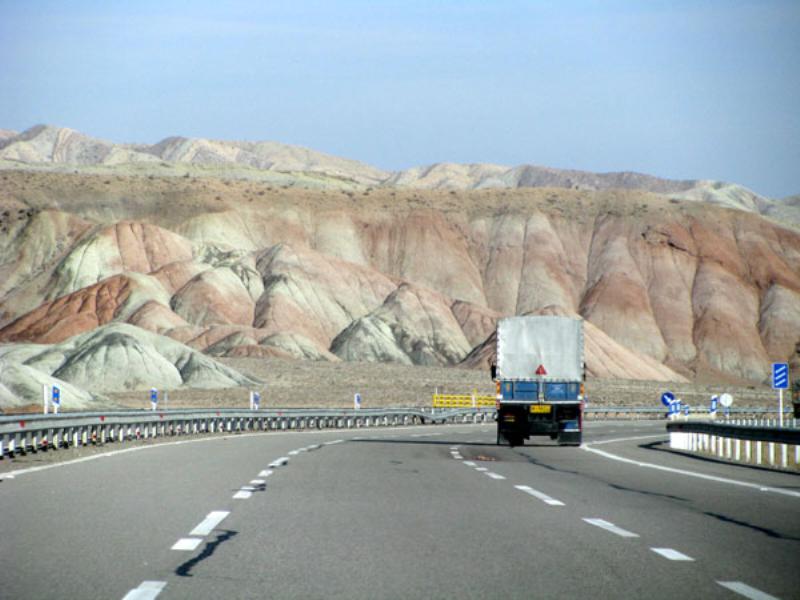 آزادراه زنجان ـ تبریز زیر نظر سازمان راهداری رفت؛ تغییر مهم در مدیریت یکی از مسیرهای حیاتی کشور که نارضایتی های بسیاری داشت