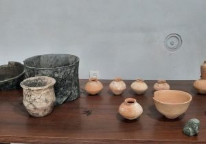 قاچاقچی ۱۴۵ قطعه اشیای عتیقه در ابهر دستگیر شد