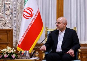 قالیباف: وظیفه داریم مردم را از زیر فشارهای اقتصادی بیرون بیاوریم