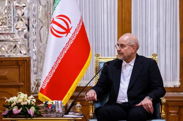 قالیباف: وظیفه داریم مردم را از زیر فشارهای اقتصادی بیرون بیاوریم