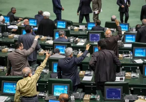 مخالفان توافق وارد میدان شدند؛ جدال بر سر مذاکره به خیابان رسید