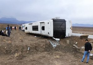 واژگونی اتوبوس در شبستر ۲۹ مصدوم بر جای گذاشت