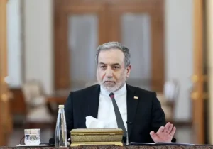 عراقچی: حمله اوکراین به کشتی تجاری ایران بی‌پاسخ نخواهد ماند