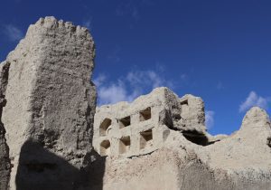 قلعه تاریخی ایزدخواست، کهن‌ترین بنای طبقاتی جهان در انتظار نجات