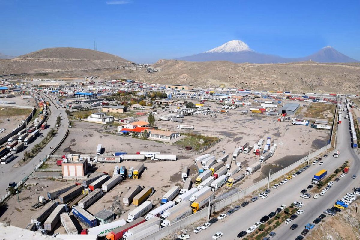 هوشمندسازی مرزها، ظرفیت پذیرش کامیون در بازرگان را افزایش داد