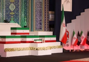 ادای احترام سران و هیأت‌های خارجی به پیکر رهبر شهید در مصلای تهران