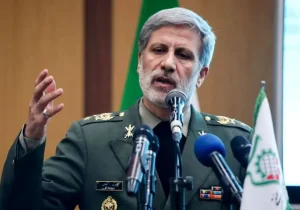 سرلشکر حاتمی: اگر دشمن وارد خاک ایران شود، با هرچه در دست داریم می‌جنگیم