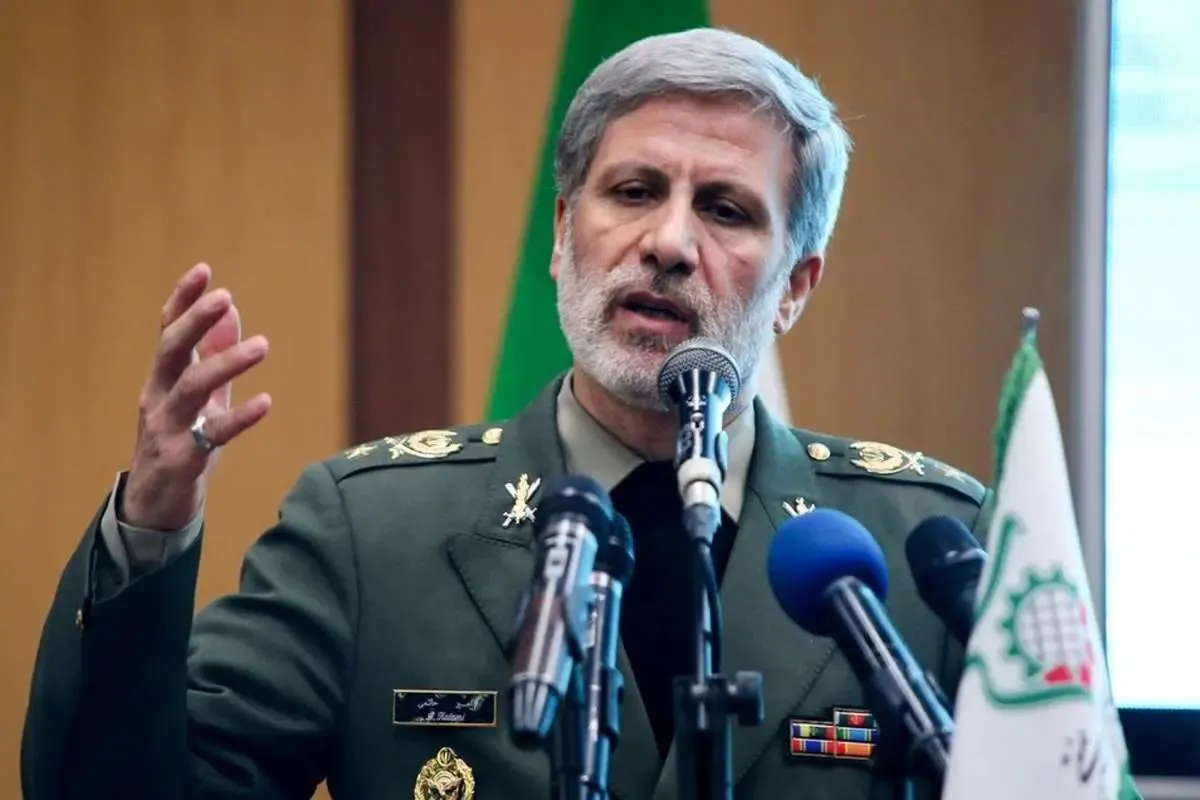 سرلشکر حاتمی: اگر دشمن وارد خاک ایران شود، با هرچه در دست داریم می‌جنگیم