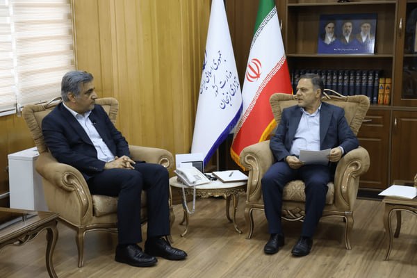 استاندار زنجان خواستار پرداخت فوری مطالبات مراکز درمانی و حمایت از واحدهای تولیدی شد