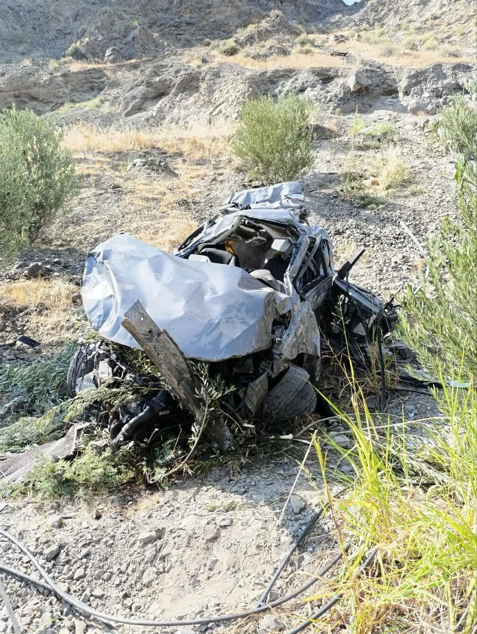 سقوط خودروی ام‌جی به دره در طارم؛ ۳ نفر جان باختند