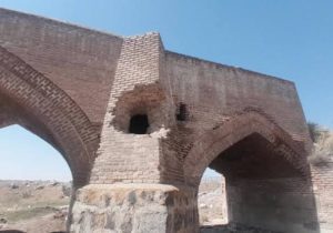 حفاری غیرمجاز به پل تاریخی قیرمیزی کورپی اردبیل آسیب زد