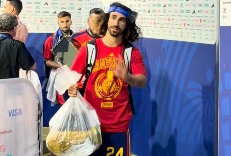 خروج عجیب کوکوریا با جام جهانی در کیسه زباله!
