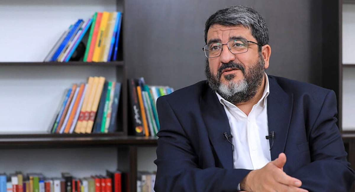 آقای قالیباف مشاوران کم عقلی دارد