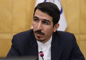نماینده مجلس: دولت در آستانه اجرای بنزین ۱۰ هزار تومانی است