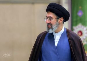 رهبر انقلاب: امضای رئیس‌جمهور آمریکا اعتباری ندارد؛ دشمن نباید هیچ نشانه‌ای از ضعف در ایران ببیند