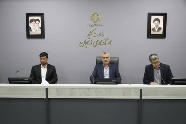 استانداری زنجان: خدمات دولتی باید بدون مراجعه حضوری ارائه شود