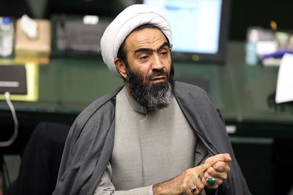 نقدعلی: دشمن توان از بین بردن جمهوری اسلامی را ندارند؛ اما برهنگی و بی حجابی  مانند خوره به جان مملکت افتاده اند ؛قانون حجاب باید اجرا شود