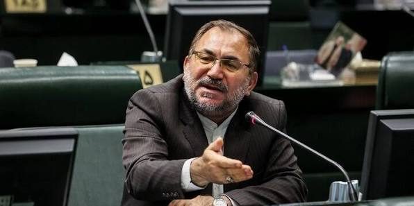 پاک‌مهر: نظام سلامت در بحران‌ها کارنامه موفقی داشته است؛ افزایش حقوق کادر درمان با تورم همخوانی ندارد