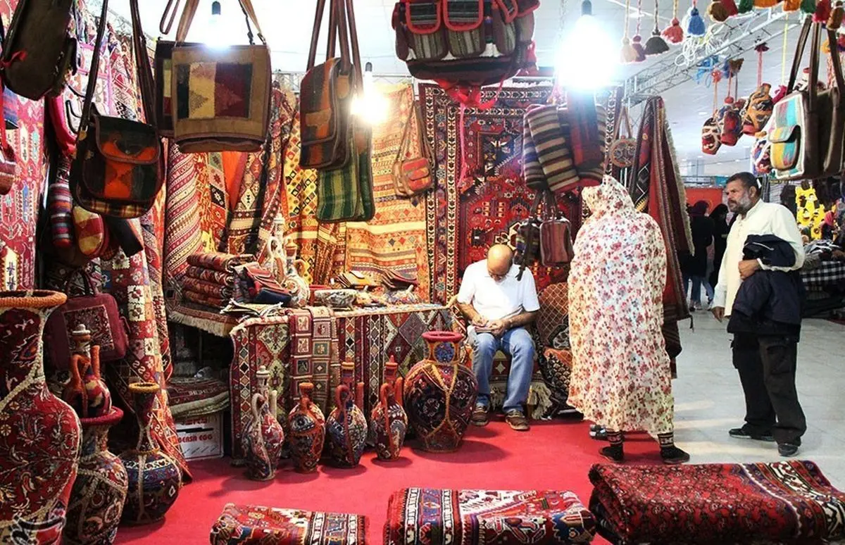 نمایشگاه صنایع‌دستی در پایانه‌های مرزی تمرچین و بازرگان برپا شد