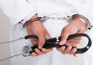 دستگیری پزشک قلابی سعادت‌آباد؛ سرم بیهوشی، شگرد سناریوی سرقت از منازل لاکچری!