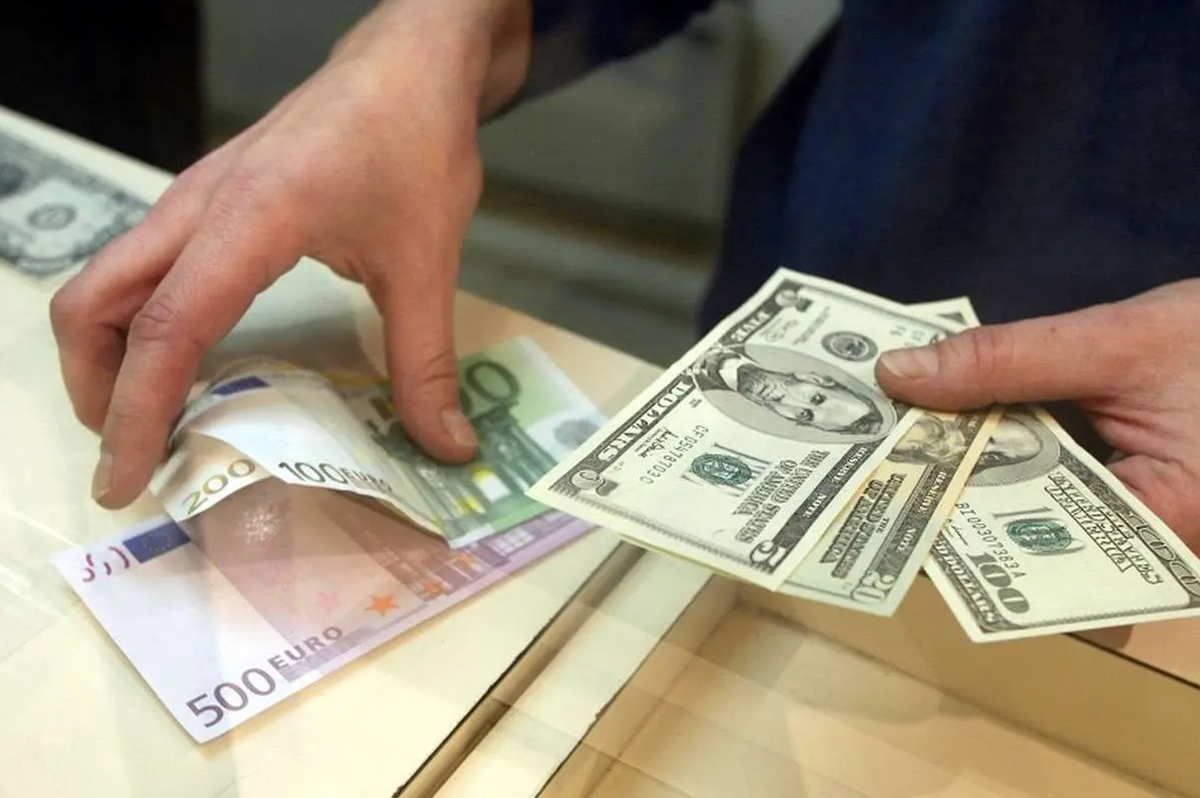 کاهش قیمت دلار در پی احتمال توافق ایران و آمریکا