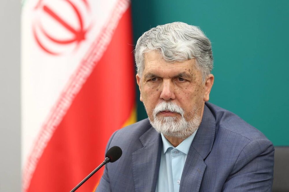 وزیر ارشاد: تغییر رئیس صداوسیما کافی نیست؛ رویکرد رسانه‌ای باید تغییر کند