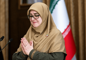 مهاجرانی: ارتباط رئیس‌جمهور با رهبری مستمر است