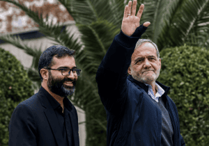 پزشکیان: ما هستیم که فحش بخوریم؛ تیرها به من بخورد نه به رهبر انقلاب؛ حتی پایه ام پای لانچر هم بروم
