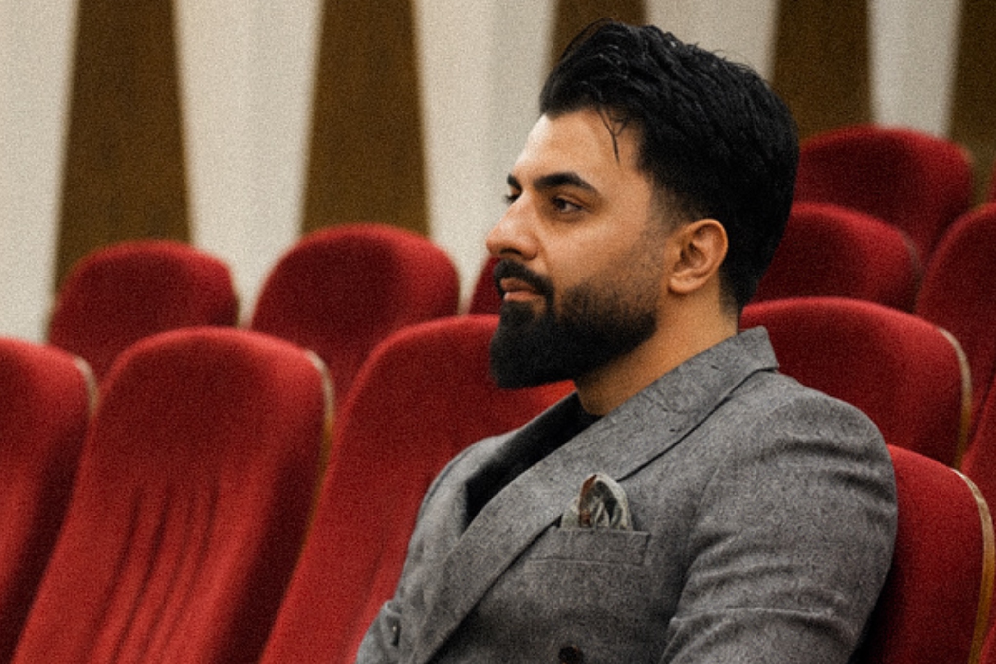 جناب معاون! ۵۰ لیتر بنزین ۸۷ هزار و ۲۰۰ تومانی یعنی ۴ میلیون و ۳۶۰ هزار تومان؛ تاوان ناکارآمدی‌تان را به مردم فاکتور نکنید!