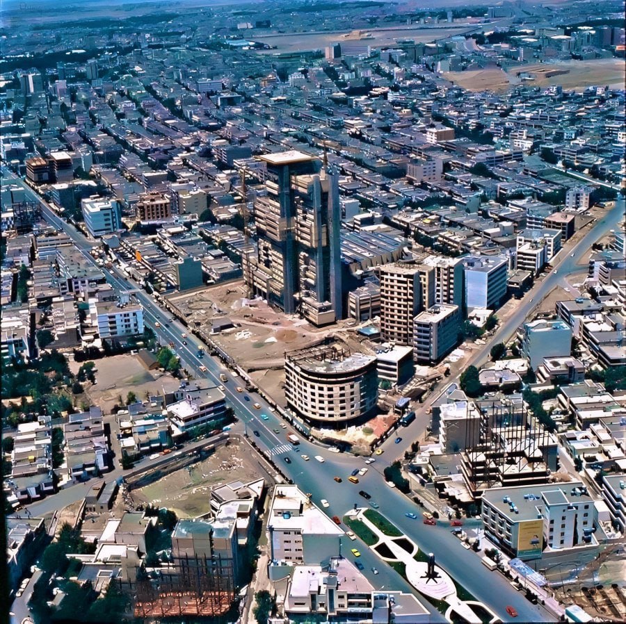 تصویری کمتر دیده‌شده از میدان جهاد تهران و ساختمان وزارت کشور در سال ۱۳۵۵